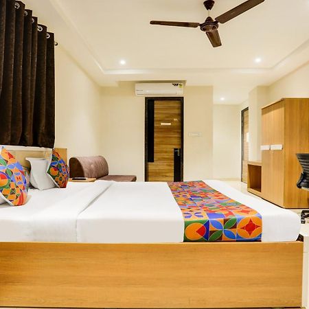 Fabhotel Mansarovar Inn Rāipur Exteriör bild