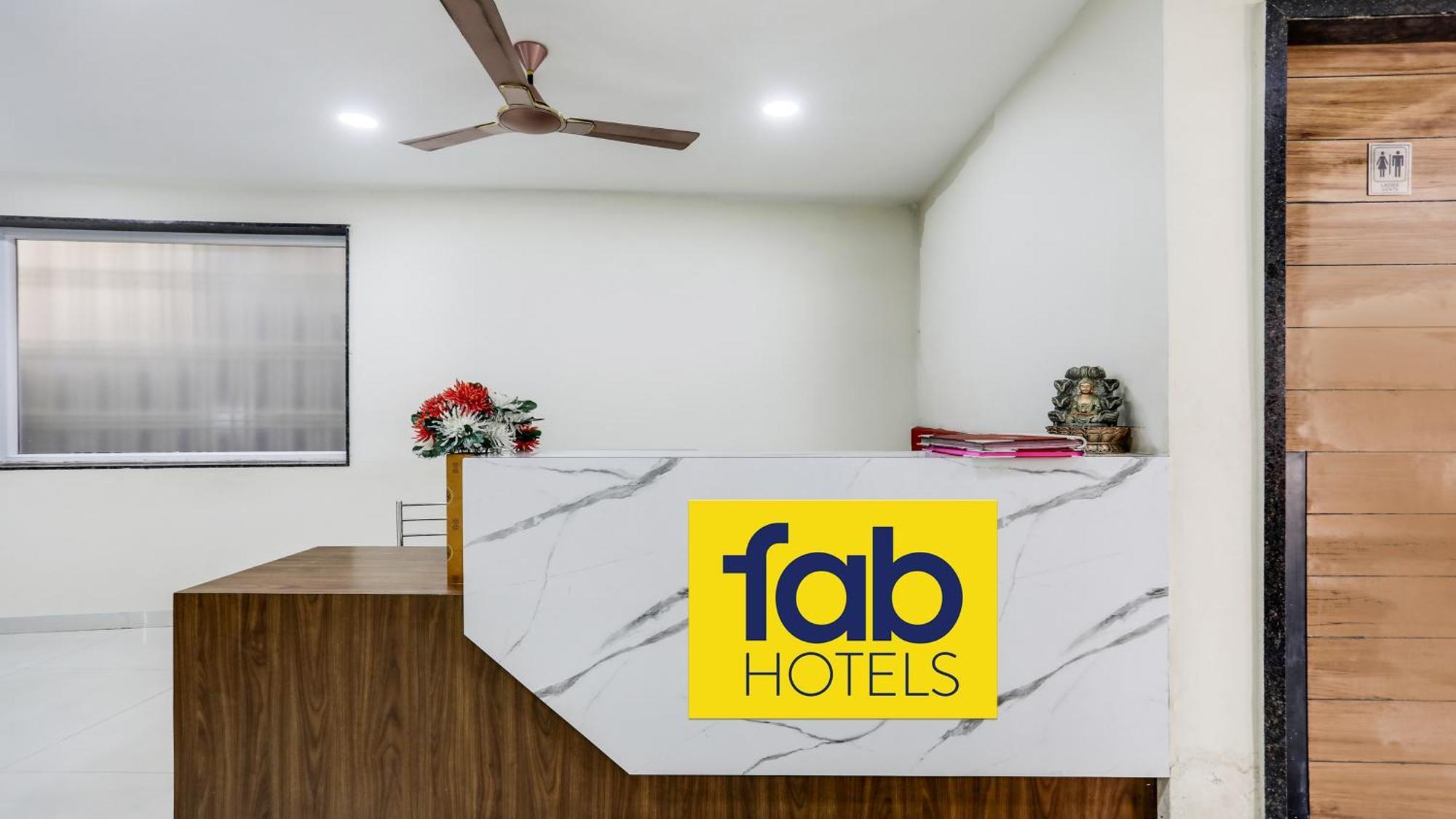 Fabhotel Mansarovar Inn Rāipur Exteriör bild